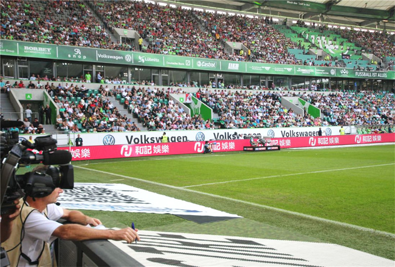  法兰克福中场核心续约谈判陷入僵局引担忧  